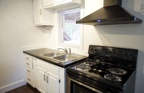 Fox Den- Pet Friendly Suite in Shaver Lake - Photo 5