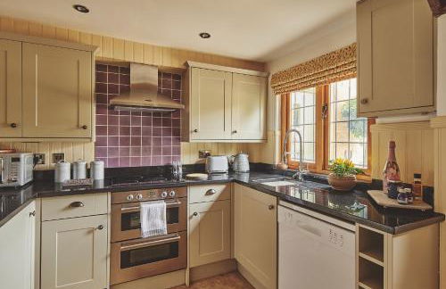 Squirrel Barn - Couples Cotswold Retreat - Photo 40