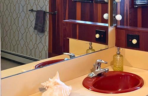 Surf Shack- North Muskegon Oasis - Foto 15