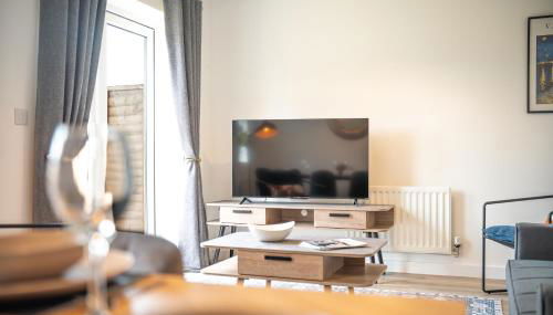 Peaceful 3 BD with 2 King Beds - Photo 2