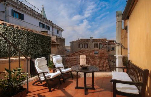 Attic Terrace San Mark square View - Photo 17