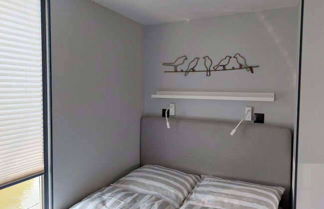 Luxury Houseboat in Volendam Marina - Foto 1