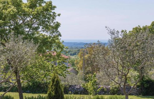 Two-Bedroom Holiday Home In Tinjan - Foto 28