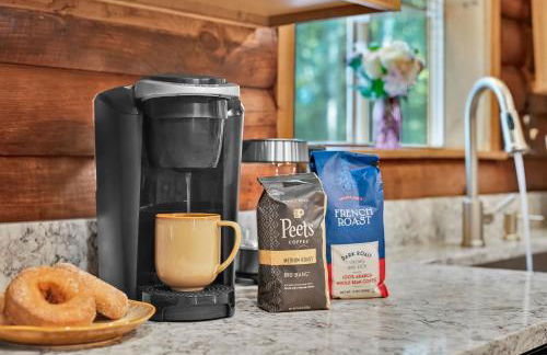 Secluded Log Cabin with Hot Tub Fire Pit Game Room - Foto 13