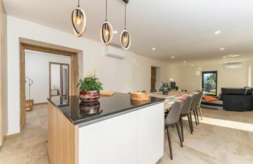 Villa with private Pool and Garden - Foto 11