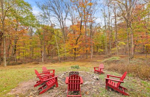 Wooded Chalet w Hot Tub & Indoor Pool, Gym Access - Foto 4