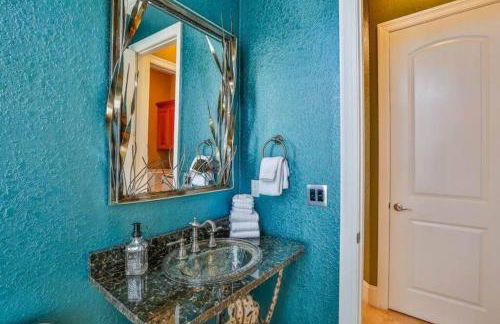 5 BR Villa Private Pool Jacuzzi Golf Cart 3 min to Beach - Foto 13