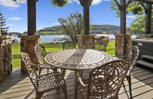 Lakefront home with fire pit and dock Near Wisp Resort - Foto 37