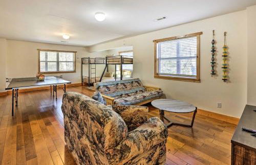 Family-Friendly Cabin By Golf Course and Marina - Foto 23