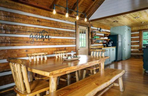 Cliffside Family Retreat with View - Foto 3