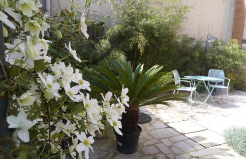 Villa des dames 40m2,jardin fleuri - Foto 45