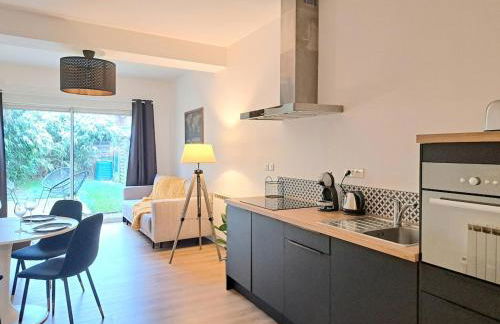 Beautiful Appartment with private garden in Lille - 100m from metro station - Foto 9