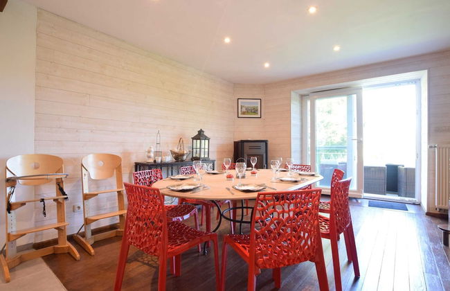 Lavish Holiday Home in Chassepierre With Terrace - Photo 21