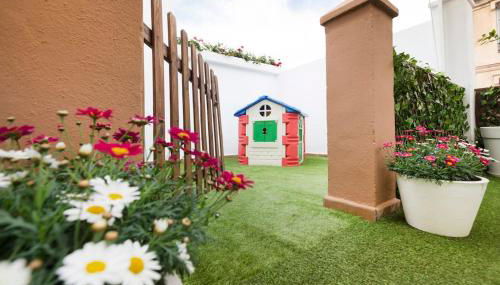 Family Century House with terrace and parking - Photo 3