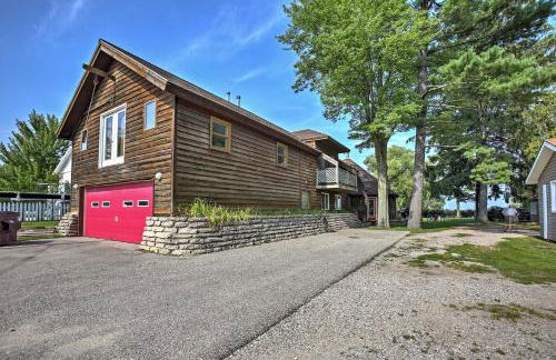 Less Than 1 Mi to Dtwn Suttons Bay! Studio with Shared Beach - Foto 23