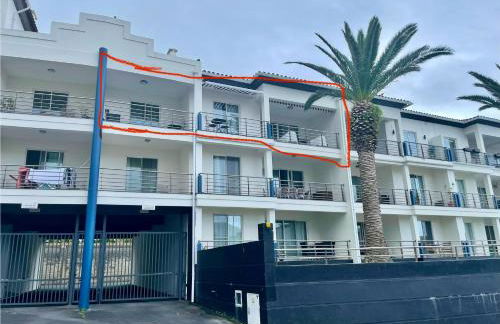 Picturesque Penthouse - Photo 37