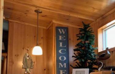 Knotty but Nice-sleeps 6-one minute to lake! - Foto 34