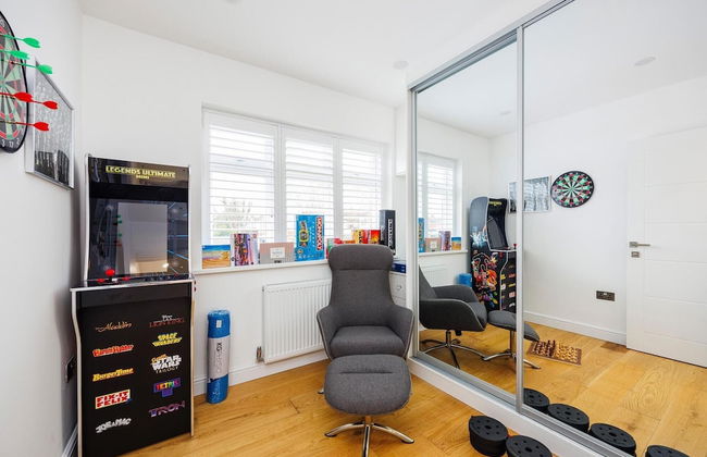 Luxurious - Pool Table - Games Room - Free Parking - Photo 21