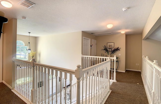 Fantastic 7 Bed 6 Bath in Prestigious Gated Comm - Foto 30