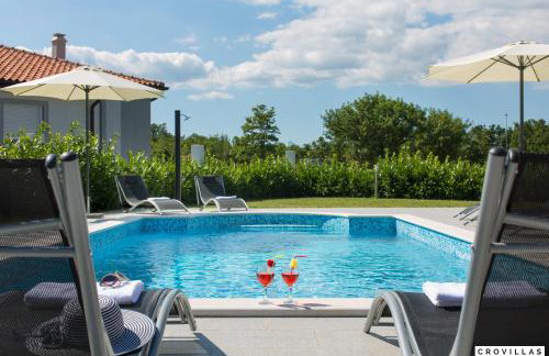 Deep Blue - Photo 16