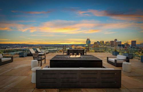Cincinnati Vista - Rooftop, Balcony & Fireplace - Foto 18