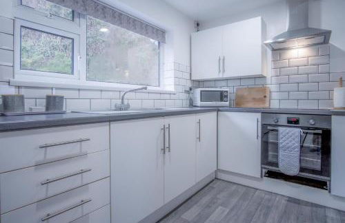 Pharmacy Court - 2 Bedroom Apartment - Saundersfoot - Photo 2