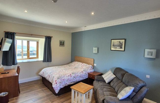 Padley Farm - Photo 11