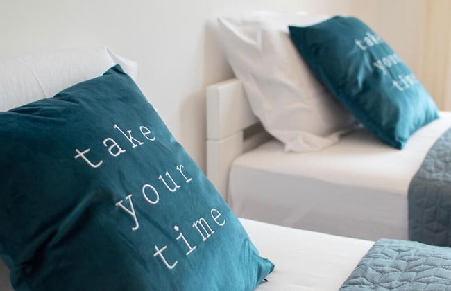 The Rose Garden Apartments - Photo 9