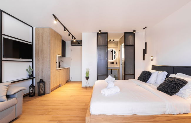 Kentro Luxury Suites - Photo 4