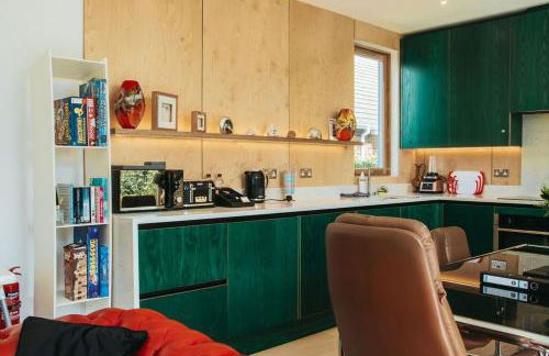 Coastal Courtyard with Hot Tub, Greatstone - Foto 12