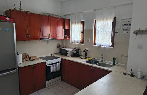 Kamari Guesthouse - Photo 50