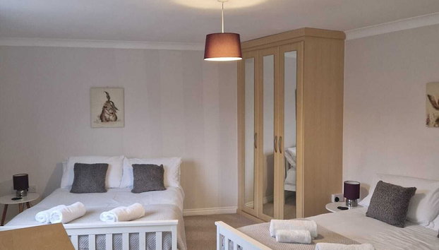 Hereford - Finch House - Modern 4 Bedroom House Located in South Hereford, Dog Friendly With Nearby Countryside, Pool Table, Sleeps up to 10 Guests - Hosted by RENTMYHOUSE - Foto 2, Imagen principal