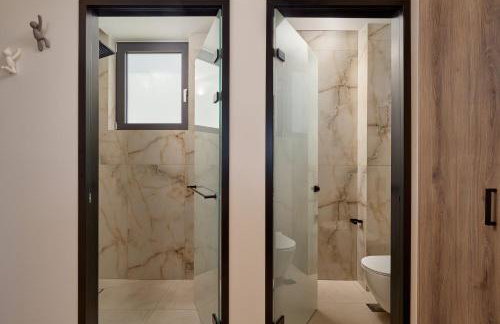 Gavras Exclusive Villas, with Infinity Pools, Spa Whirlpools & SeaViews, By ThinkVilla - Foto 80