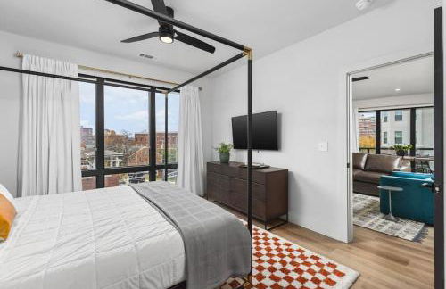 Premium Condo with Huge Patio near Vanderbilt & Downtown - Foto 18