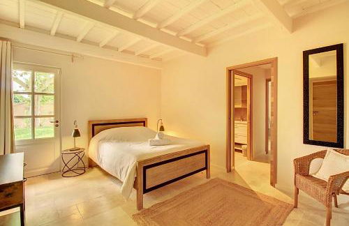 Superbe Mas Provençal rénové avec piscine, billard et climatisation à Paradou - Foto 59