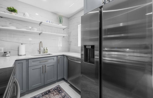 Uhost AI 1BR With Marble Accents Patio - Foto 12