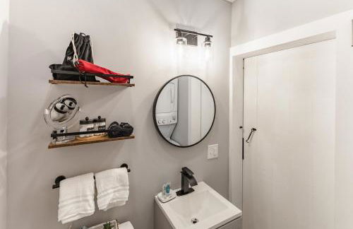 Cozy Villa Stay Gorgeous Views Unit C - Photo 10