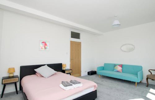 Beautiful large 3-bed coastal flat with parking. - Foto 2