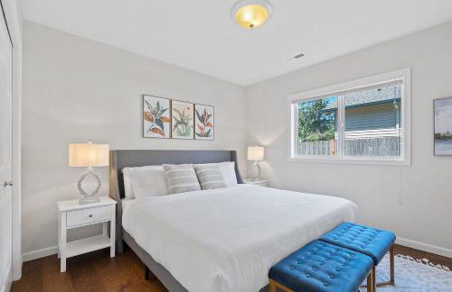 Designer Daylight Basement Near Edmonds Downtown - Photo 3