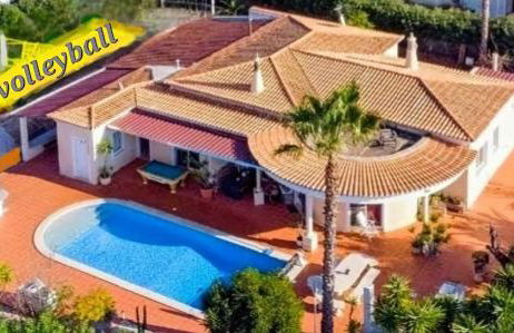 Oceanfront Villa - 8 rooms, 2 kitchens with pool, billiard table and Beach-Volleyball Court - Foto 1