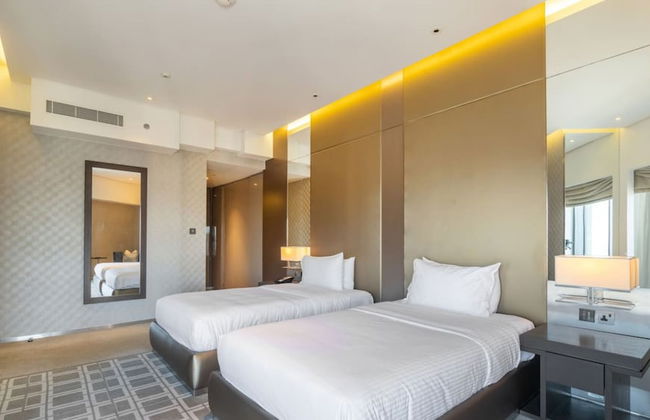 Elegant 3BR With Pool Near Wafi Mall Dubai Frame - Photo 12