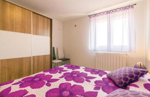 3 Bedroom Beautiful Home In Frkeci - Photo 18