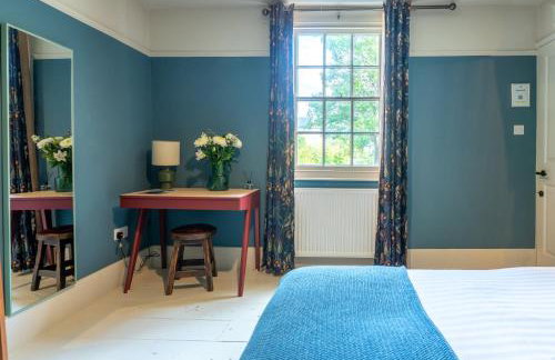 Spacious City-Centre House near Train Station & Business School, with Garden - Foto 9