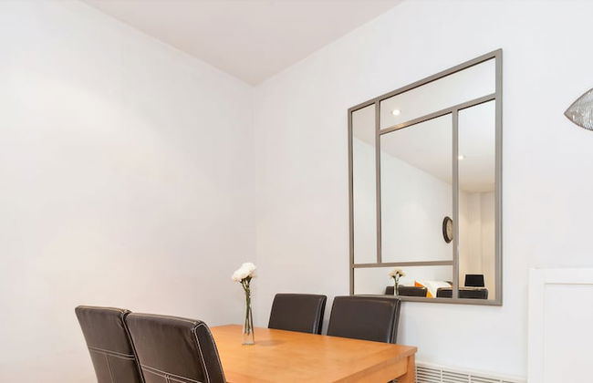 The Chamber Suites - Photo 3