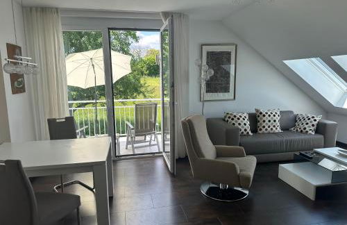 2-Zimmer-Ferienwohnung mit 2 Balkons - Golf, Bike & Wellness im Markgräflerland! - Foto 1