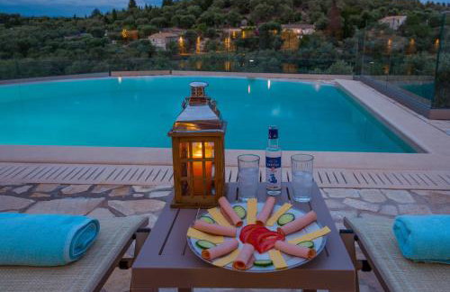 Villa Ozias a modern,spacious, swimmig pool villa. - Foto 45