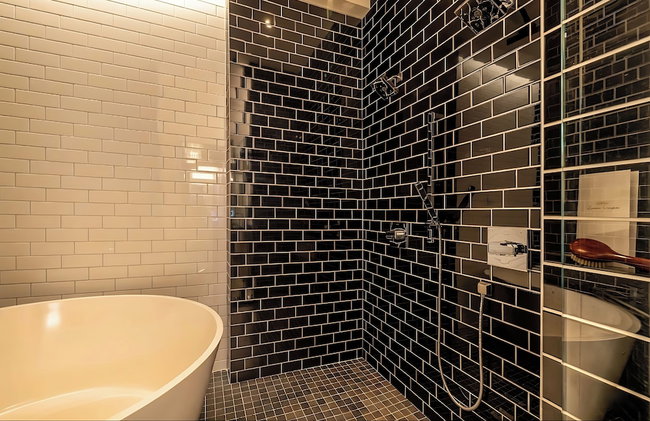 The 121 Hotel - Photo 24