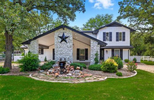 5BD Modern Farmhouse Retreat Sleeps 12 - Photo 55