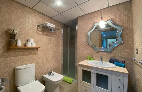 Piso Lujo-Vistas al mar-7 min playa a pie - Photo 8