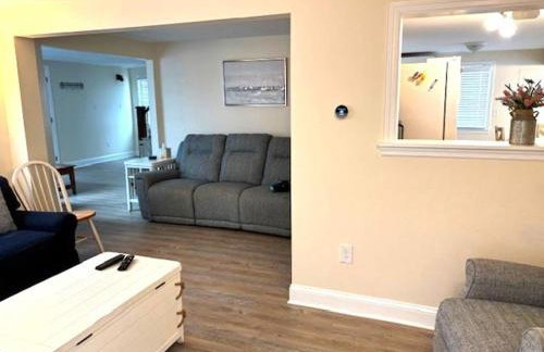 Just Moments From The Causeway Bridge This Charming Spacious Five-Bedroom 2 Bath Home Is Located In Ship Bottom On The Island Of Lbi Wifi - Foto 7